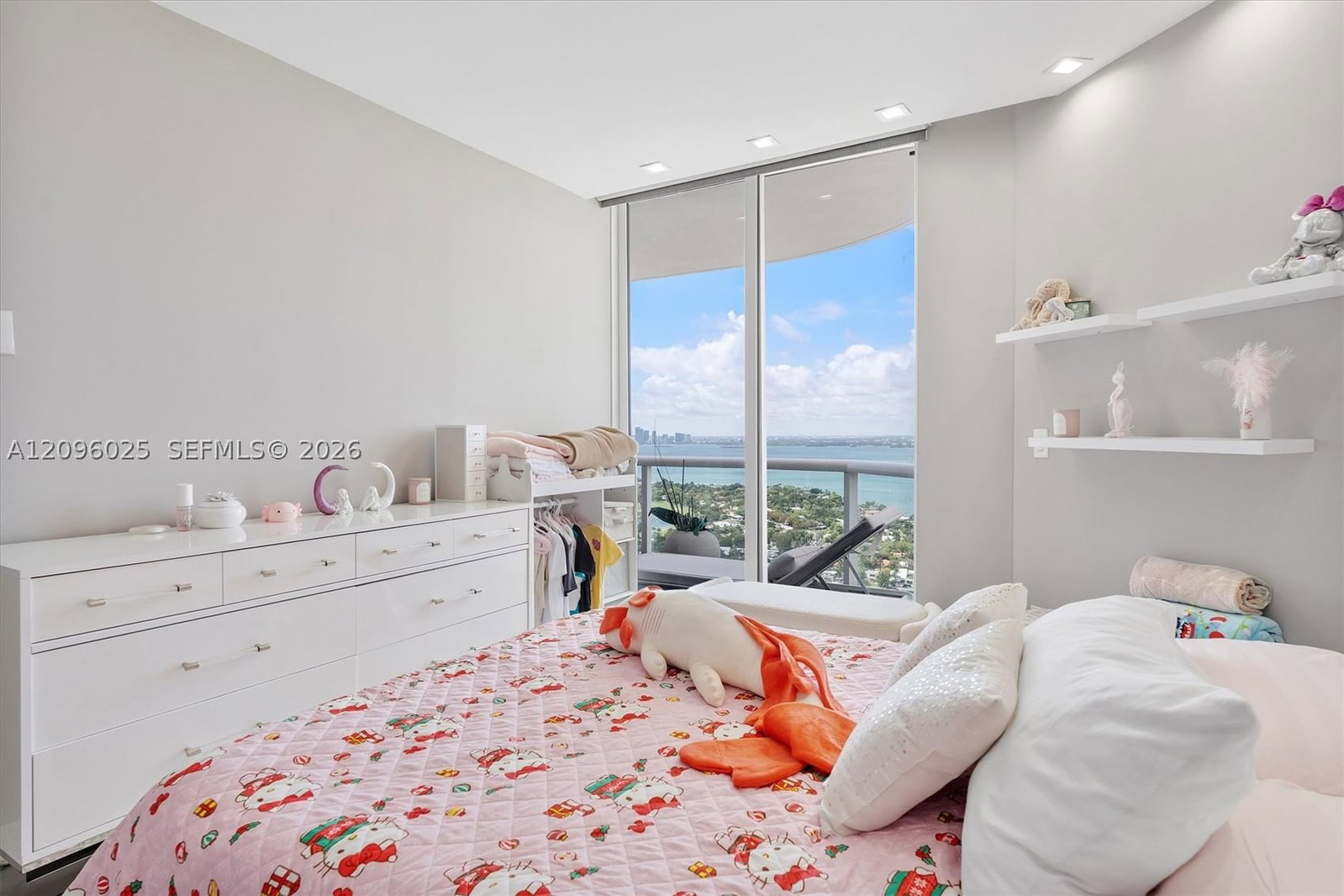 Real estate property located at 6365 Collins Ave #4307, Miami-dade, Akoya Condo, Miami Beach, FL