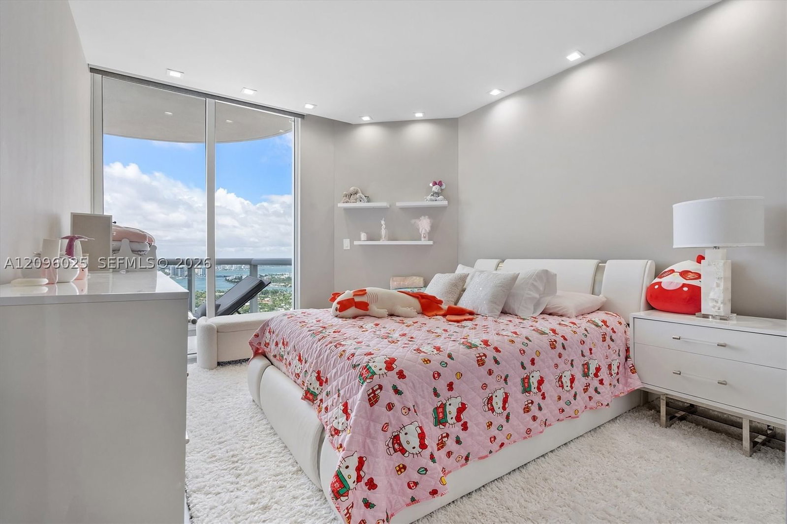 Real estate property located at 6365 Collins Ave #4307, Miami-dade, Akoya Condo, Miami Beach, FL