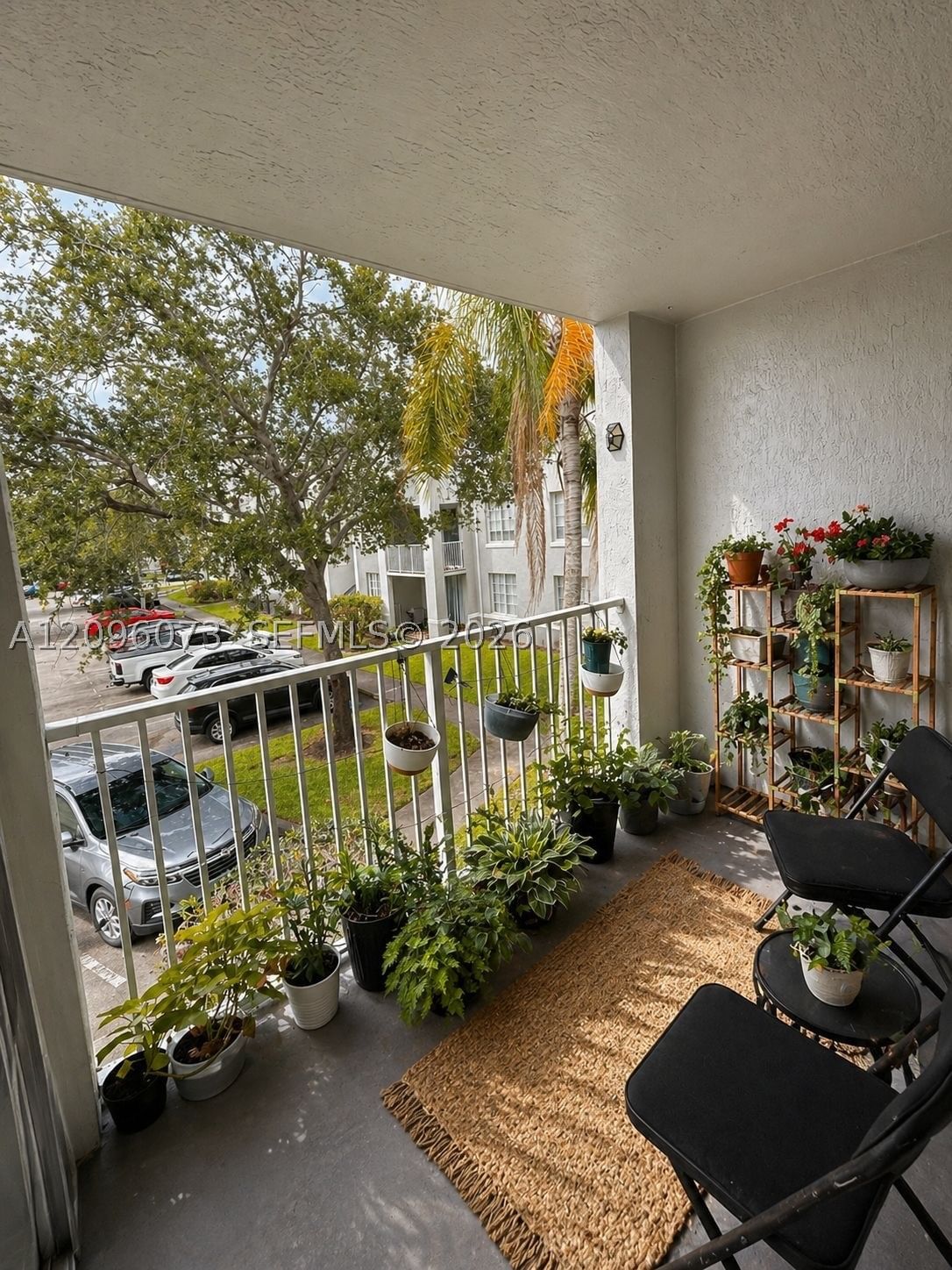 Real estate property located at 711 111th Way #202, Broward, Devonaire Condo At Pembro, Pembroke Pines, FL