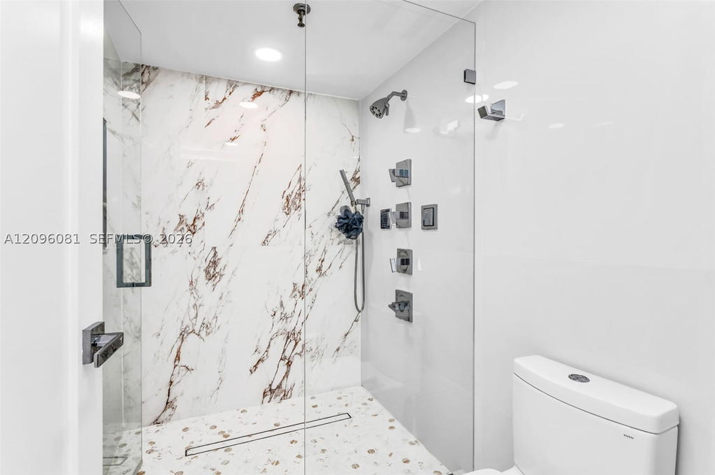 Real estate property located at 3912 Ocean Blvd #306, Palm Beach, Regency Highland Club Con, Highland Beach, FL