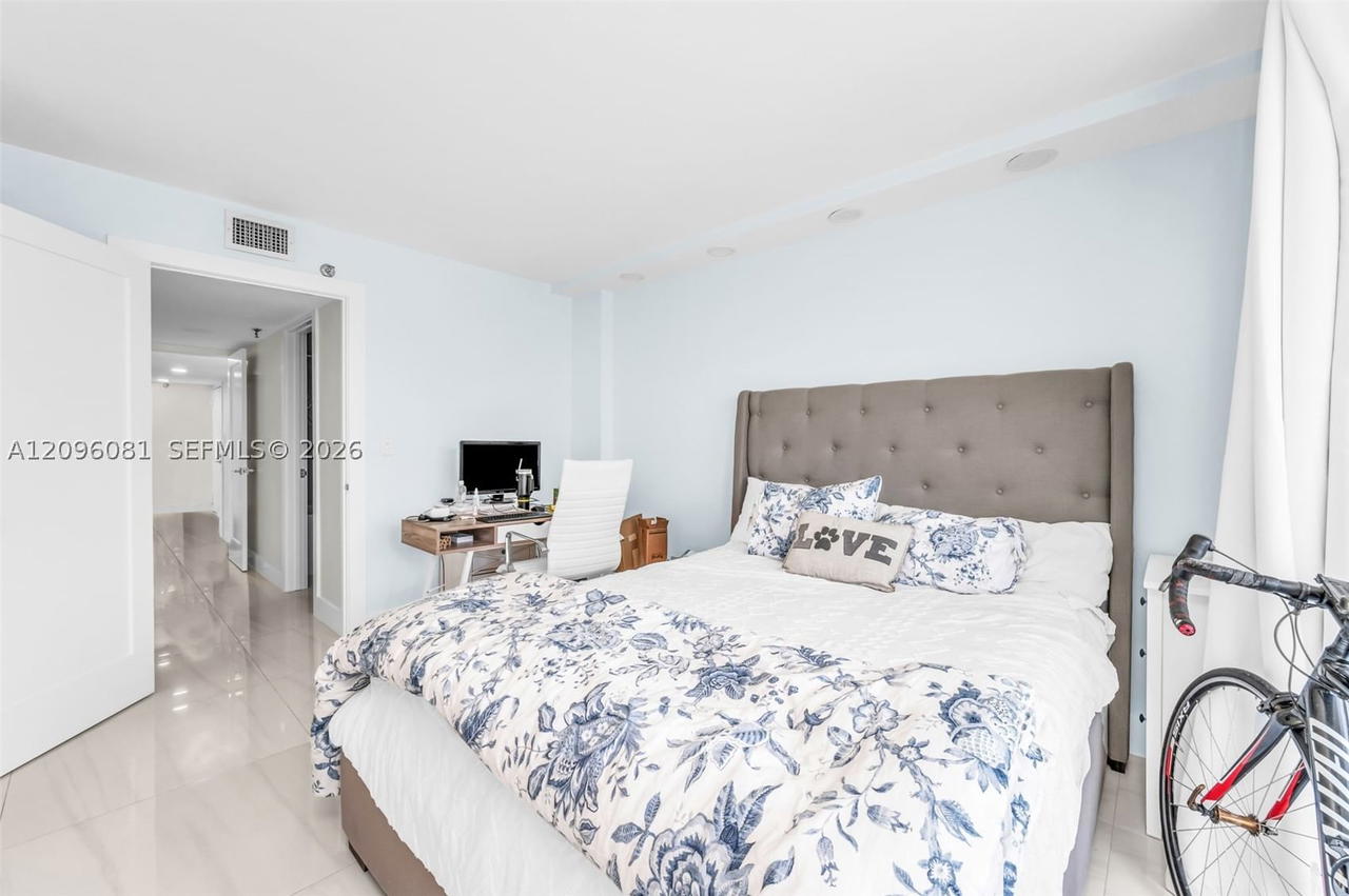 Real estate property located at 3912 Ocean Blvd #306, Palm Beach, Regency Highland Club Con, Highland Beach, FL