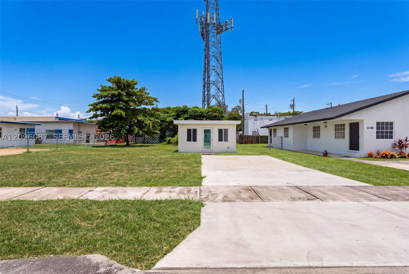 Real estate property located at 6136 Grant St, Broward, Hollywood Beach Heights S, Hollywood, FL