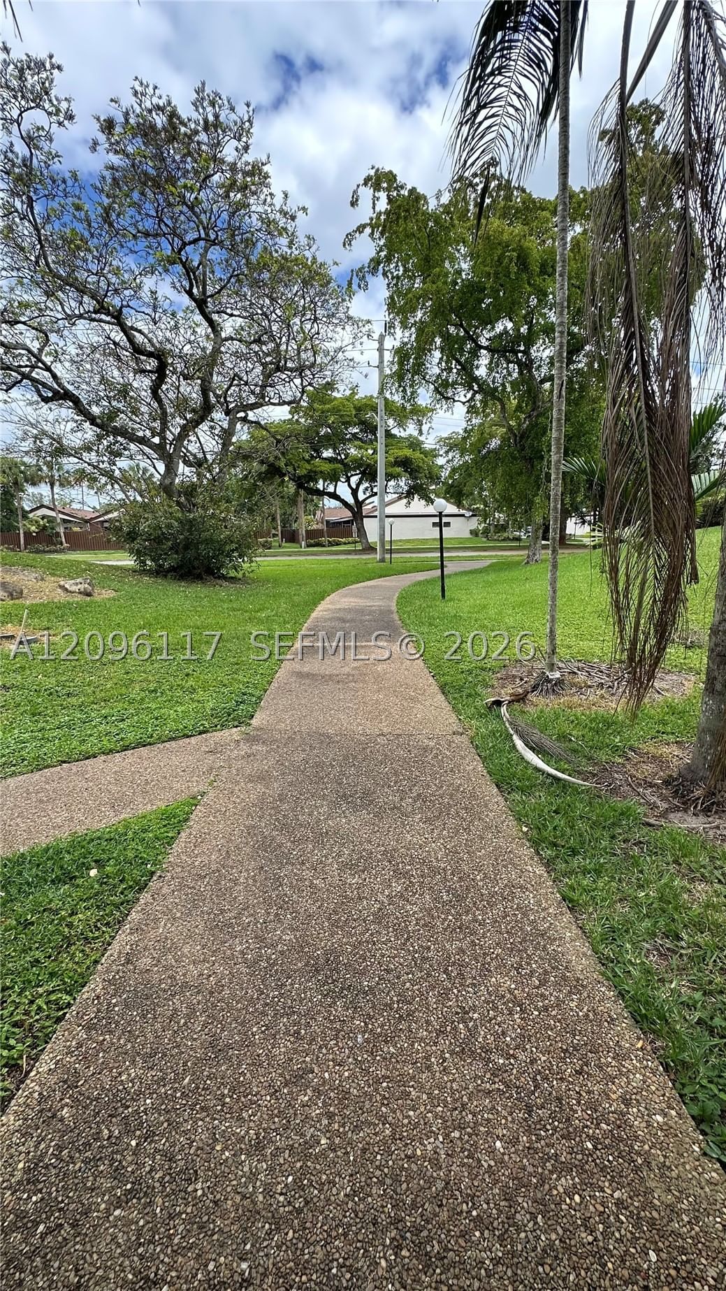 Real estate property located at 7100 17 #111, Broward, Omega Condo No 3, Plantation, FL