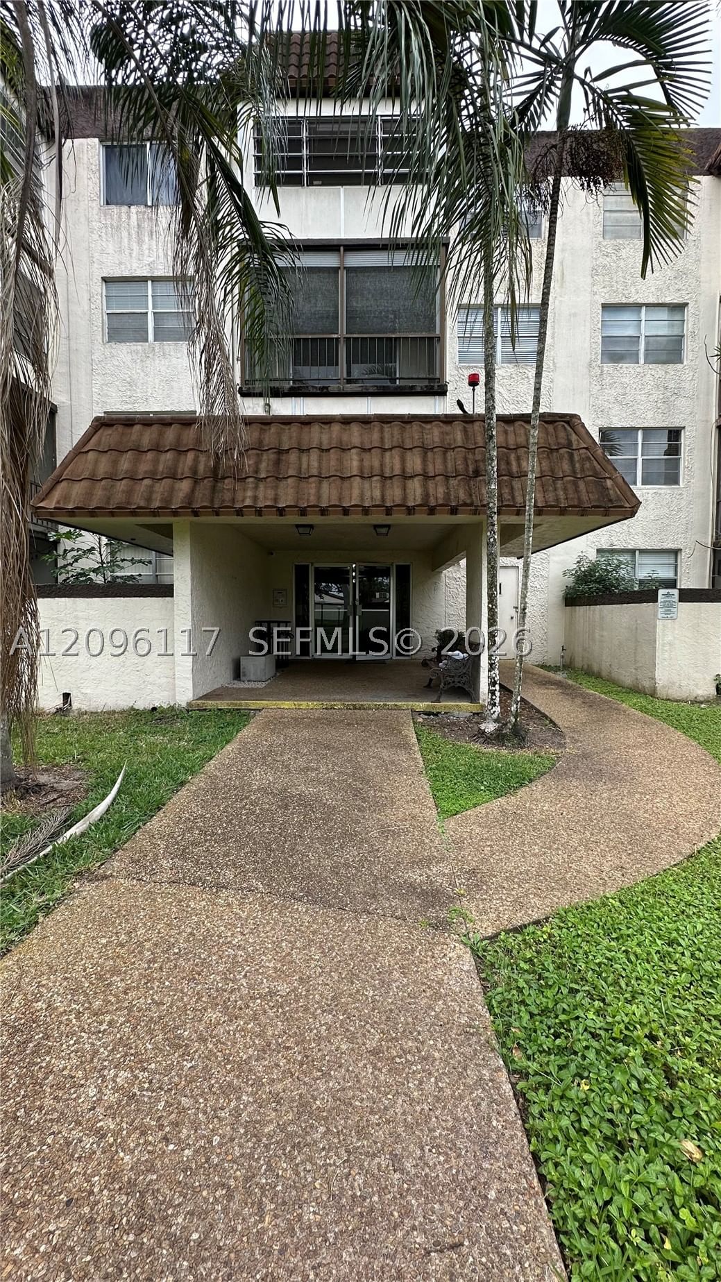Real estate property located at 7100 17 #111, Broward, Omega Condo No 3, Plantation, FL