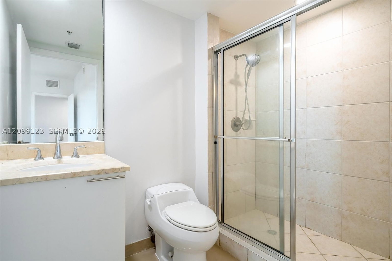 Real estate property located at 14951 Royal Oaks Ln #2008, Miami-dade, The Oaks I Condo, North Miami, FL