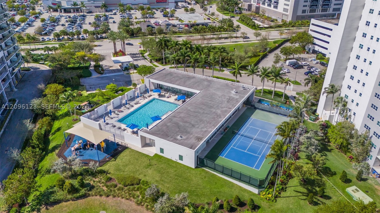 Real estate property located at 14951 Royal Oaks Ln #2008, Miami-dade, The Oaks I Condo, North Miami, FL