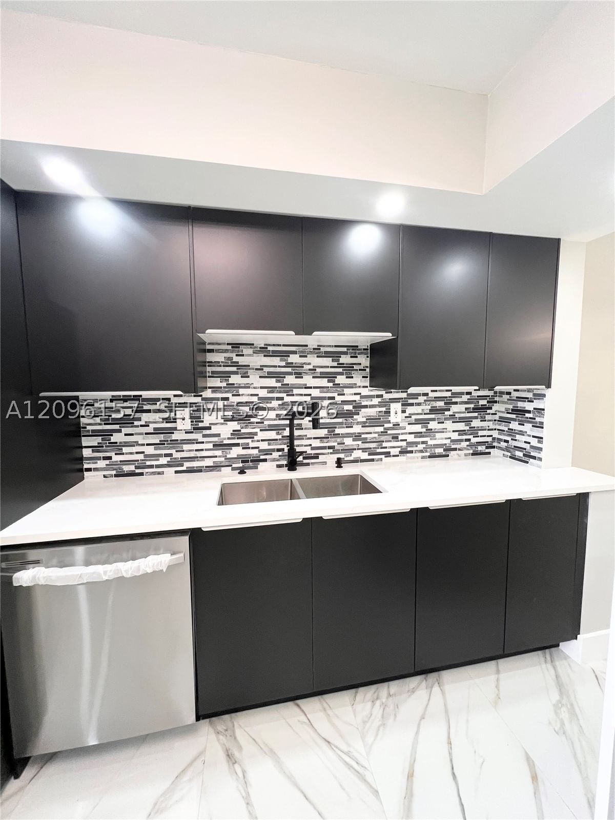 Real estate property located at 4940 Sabal Palm Blvd #312, Broward, Lakes Of Carriage Hills, Tamarac, FL