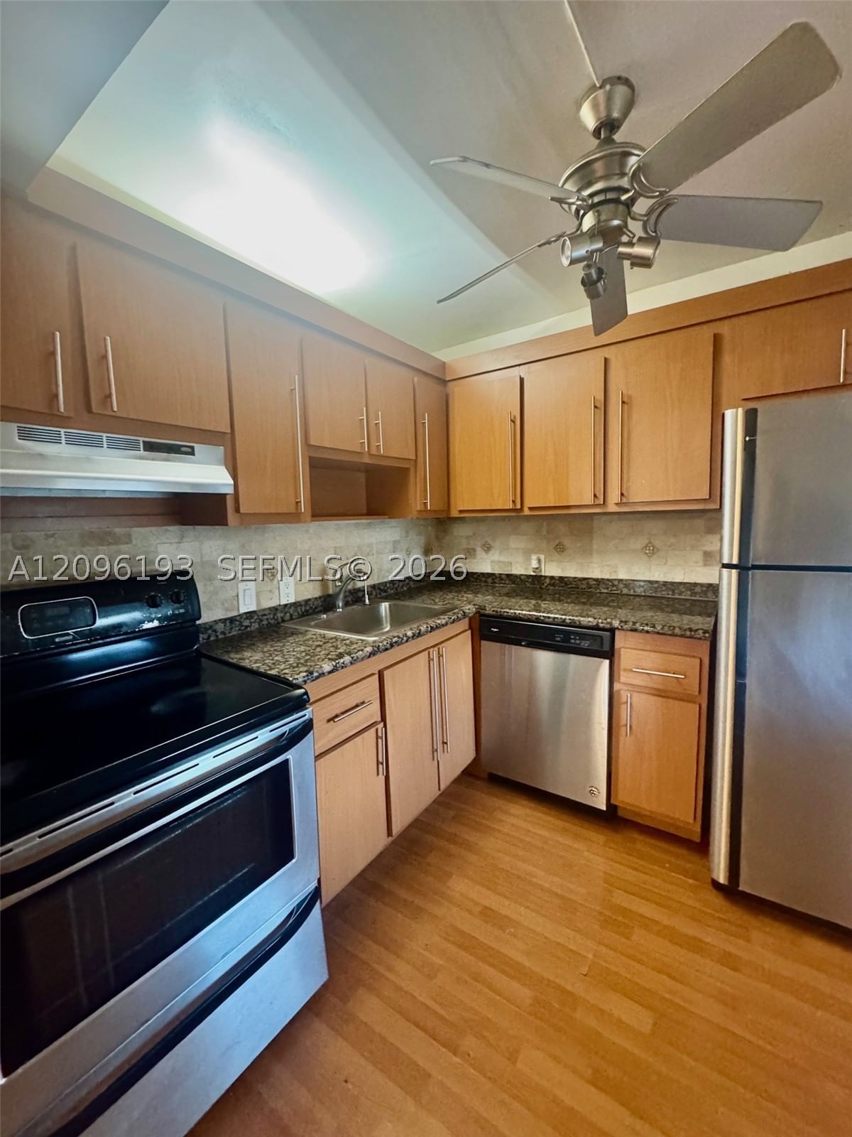 Real estate property located at 3475 Country Club Dr #601, Miami-dade, Ensenada Condo Bldg E-ii, Aventura, FL