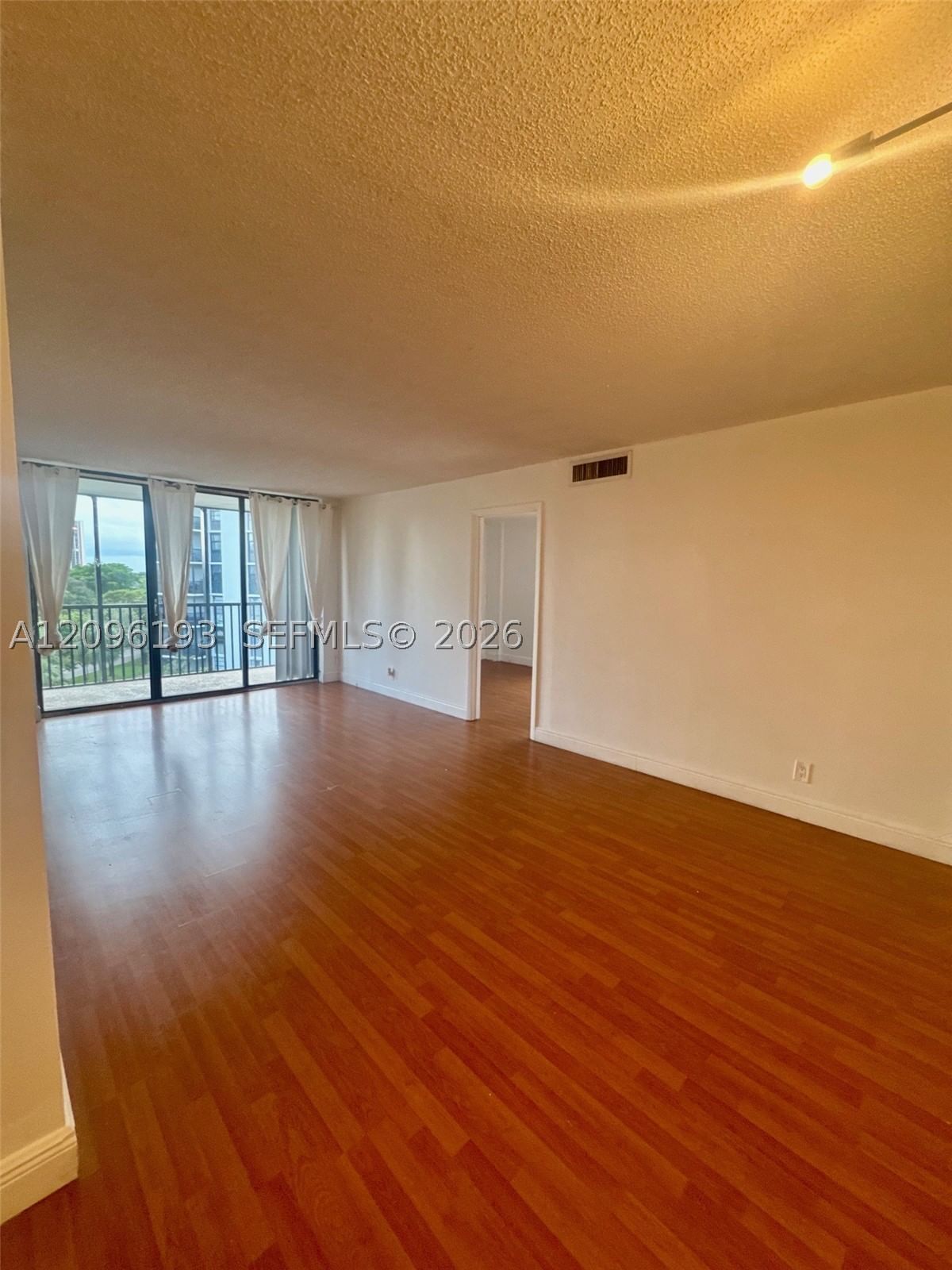 Real estate property located at 3475 Country Club Dr #601, Miami-dade, Ensenada Condo Bldg E-ii, Aventura, FL