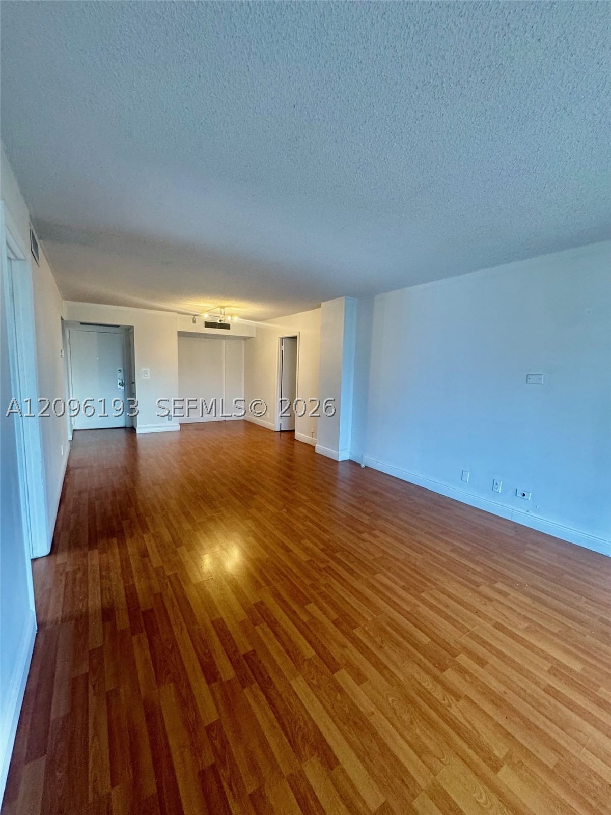 Real estate property located at 3475 Country Club Dr #601, Miami-dade, Ensenada Condo Bldg E-ii, Aventura, FL