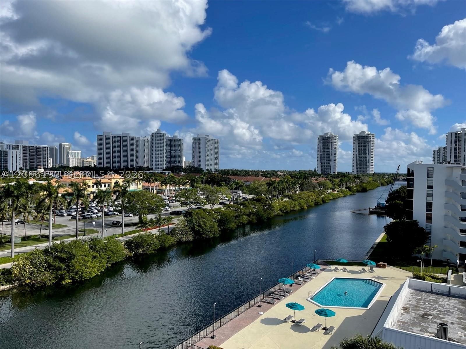 Real estate property located at 3475 Country Club Dr #601, Miami-dade, Ensenada Condo Bldg E-ii, Aventura, FL