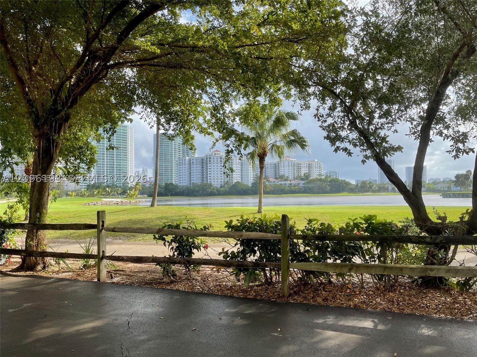 Real estate property located at 3475 Country Club Dr #601, Miami-dade, Ensenada Condo Bldg E-ii, Aventura, FL