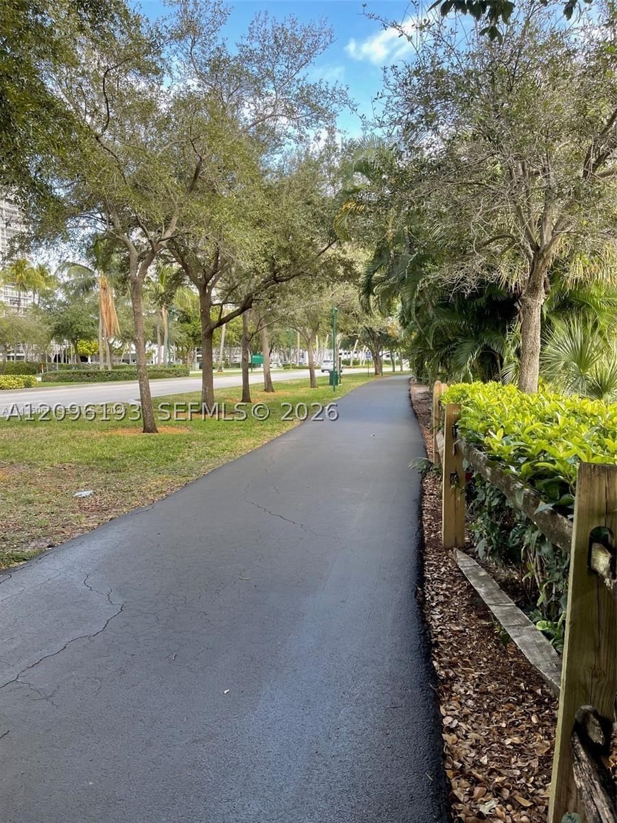 Real estate property located at 3475 Country Club Dr #601, Miami-dade, Ensenada Condo Bldg E-ii, Aventura, FL