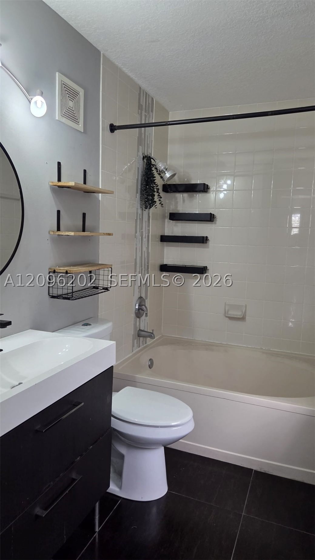 Real estate property located at 4331 160th Ave #218, Broward, Courtyards Three Condo, Miramar, FL