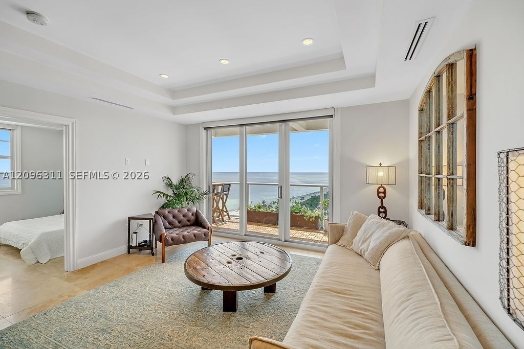 Real estate property located at 5701 Collins Ave PH14, Miami-dade, Arlen Beach Condo, Miami Beach, FL