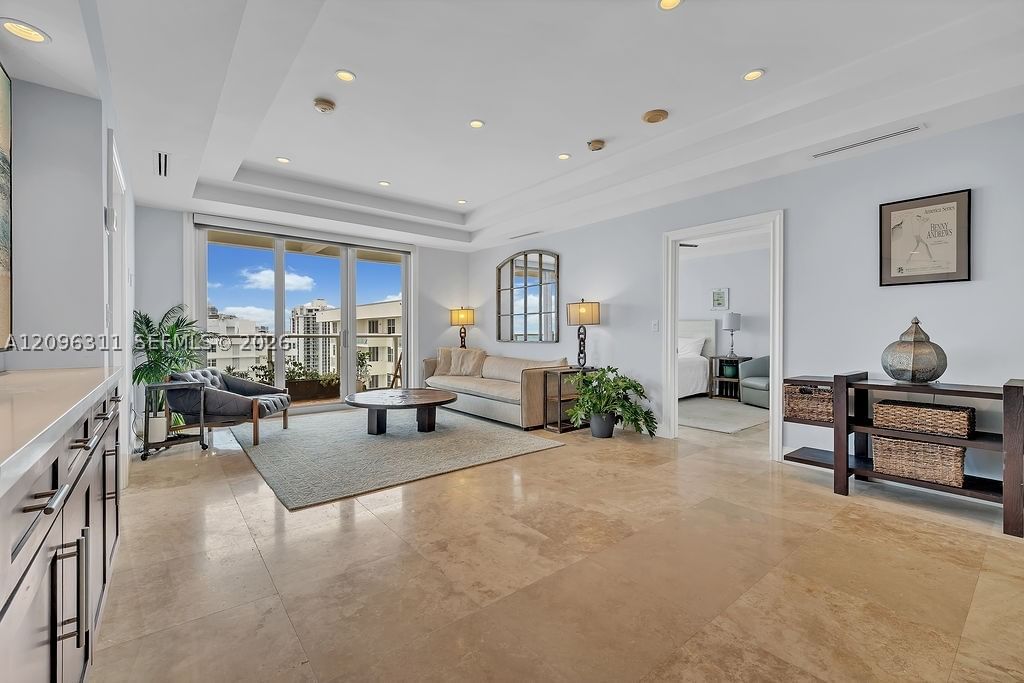 Real estate property located at 5701 Collins Ave PH14, Miami-dade, Arlen Beach Condo, Miami Beach, FL