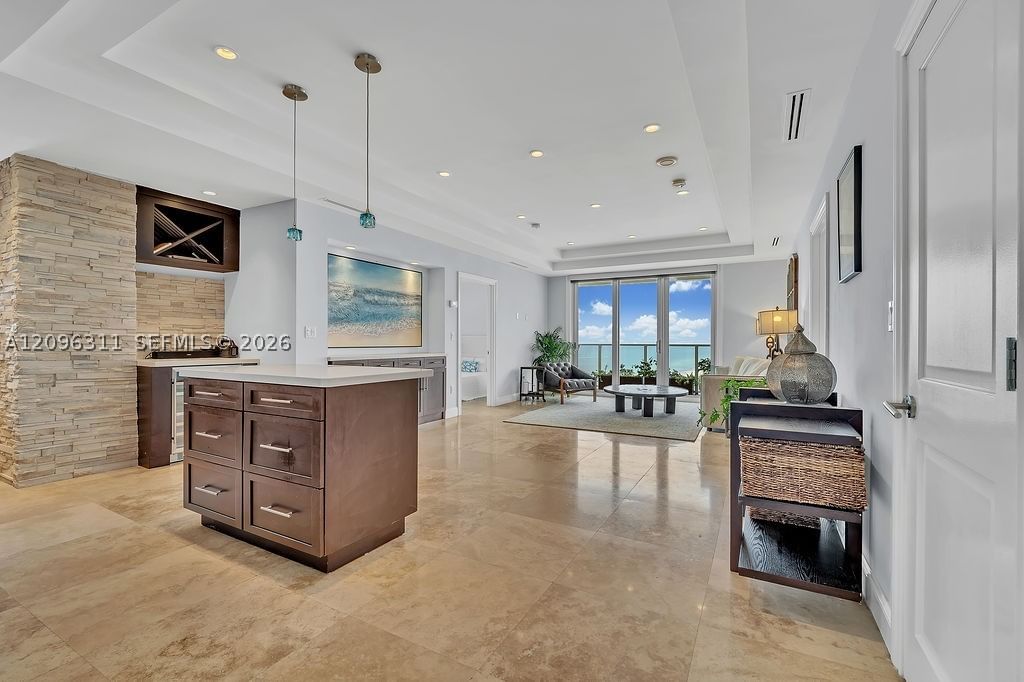 Real estate property located at 5701 Collins Ave PH14, Miami-dade, Arlen Beach Condo, Miami Beach, FL