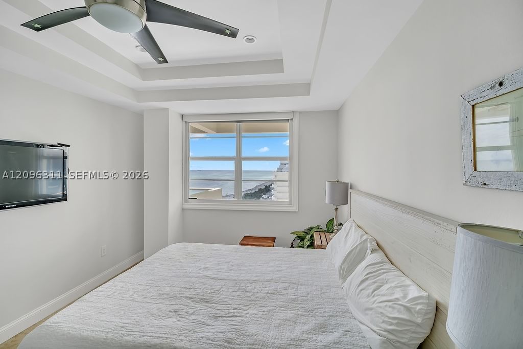 Real estate property located at 5701 Collins Ave PH14, Miami-dade, Arlen Beach Condo, Miami Beach, FL
