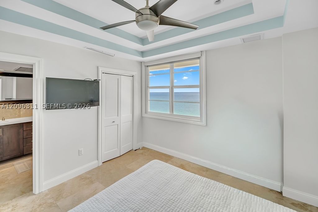 Real estate property located at 5701 Collins Ave PH14, Miami-dade, Arlen Beach Condo, Miami Beach, FL