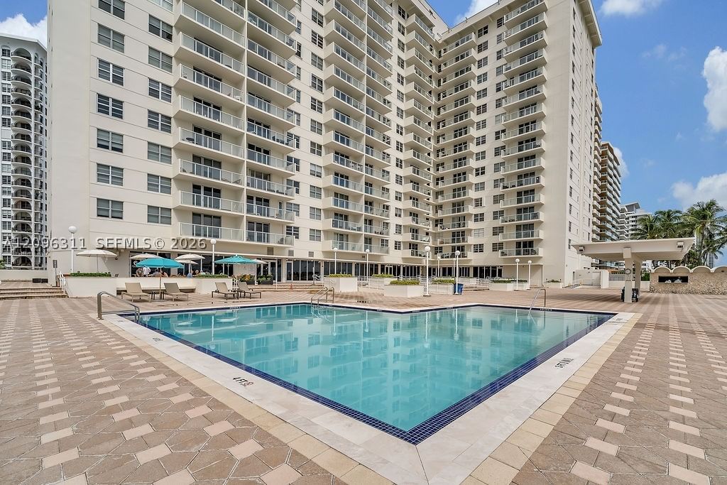 Real estate property located at 5701 Collins Ave PH14, Miami-dade, Arlen Beach Condo, Miami Beach, FL