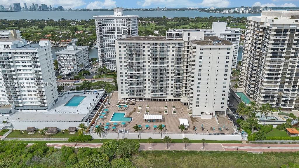 Real estate property located at 5701 Collins Ave PH14, Miami-dade, Arlen Beach Condo, Miami Beach, FL