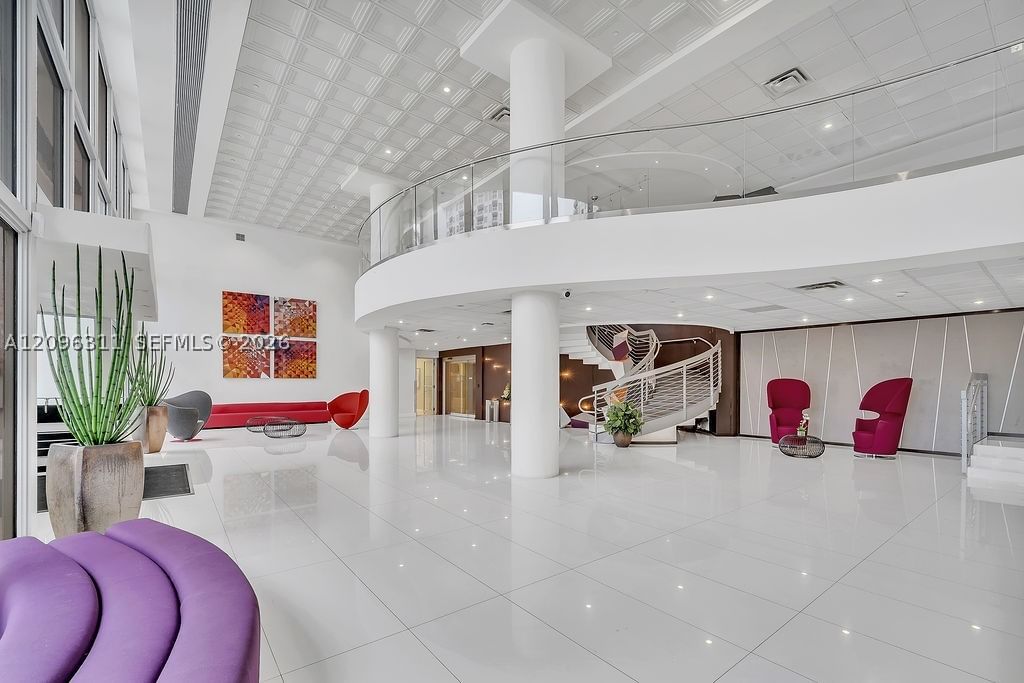 Real estate property located at 5701 Collins Ave PH14, Miami-dade, Arlen Beach Condo, Miami Beach, FL