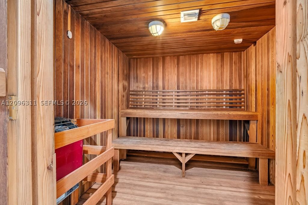Real estate property located at 5701 Collins Ave PH14, Miami-dade, Arlen Beach Condo, Miami Beach, FL