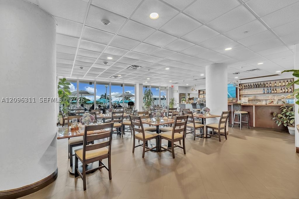 Real estate property located at 5701 Collins Ave PH14, Miami-dade, Arlen Beach Condo, Miami Beach, FL