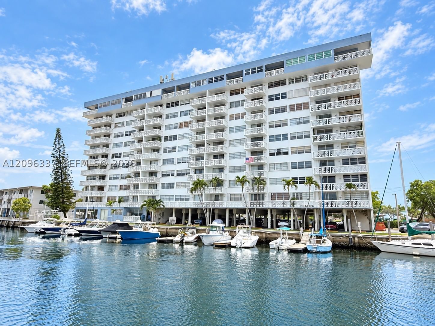 Real estate property located at 13155 Ixora Ct #1110, Miami-dade, Keystone Harbor Club Cond, North Miami, FL