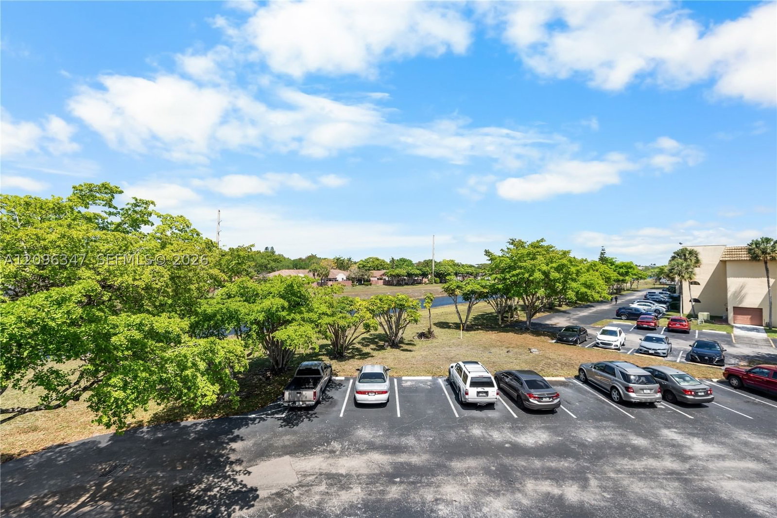 Real estate property located at 8450 Sunrise Lakes Blvd #306, Broward, Sunrise Lakes 51 Condo, Sunrise, FL