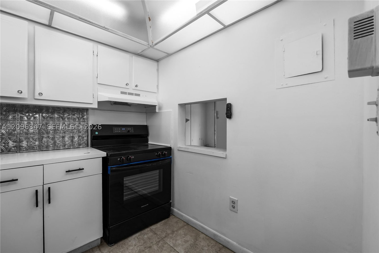 Real estate property located at 8450 Sunrise Lakes Blvd #306, Broward, Sunrise Lakes 51 Condo, Sunrise, FL