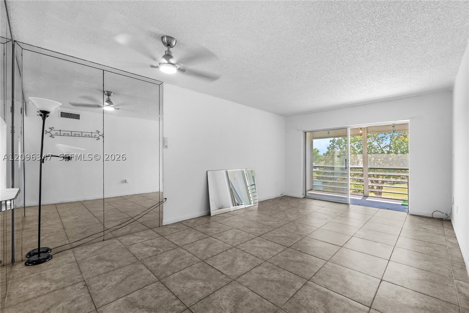 Real estate property located at 8450 Sunrise Lakes Blvd #306, Broward, Sunrise Lakes 51 Condo, Sunrise, FL