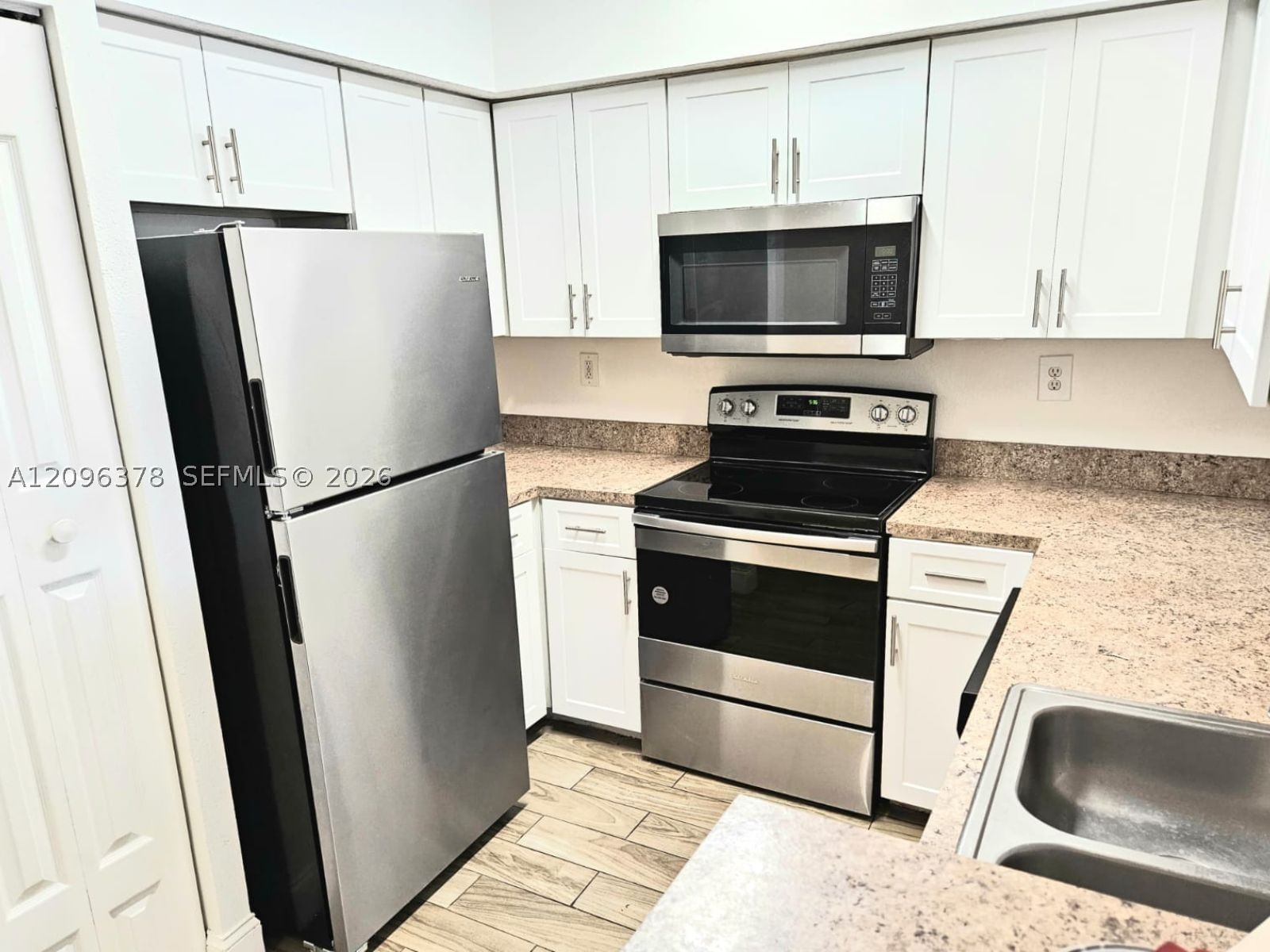 Real estate property located at 220 116th Ave #15105, Broward, Marquesa Condo, Pembroke Pines, FL