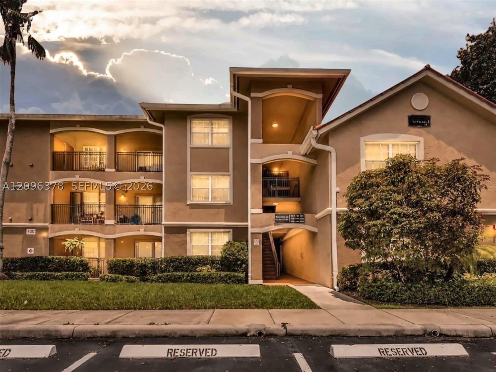 Real estate property located at 220 116th Ave #15105, Broward, Marquesa Condo, Pembroke Pines, FL