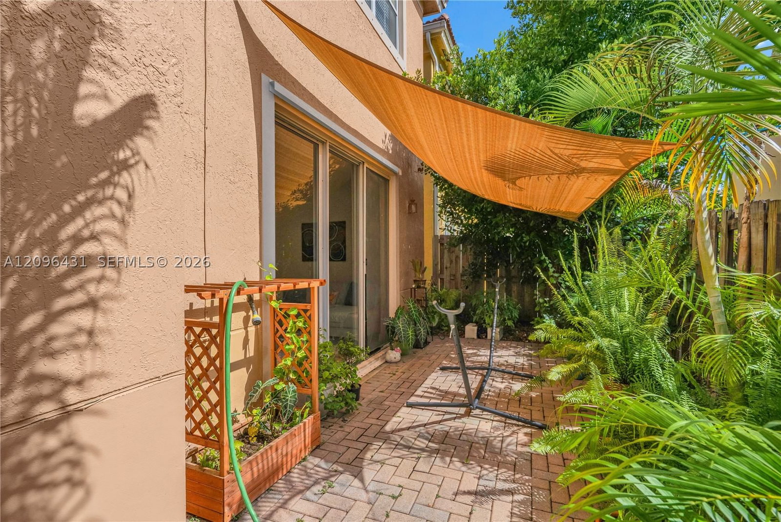 Real estate property located at 11402 137th Pl, Miami-dade, Century Breeze, Miami, FL