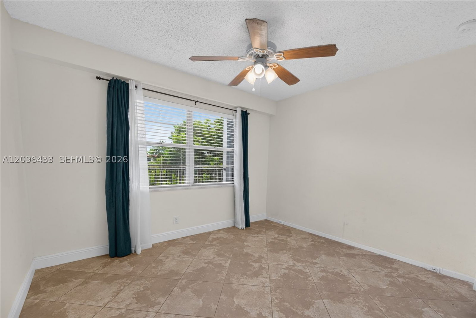 Real estate property located at 1401 128th Ter #405H, Broward, Cambridge At Century Villa, Pembroke Pines, FL