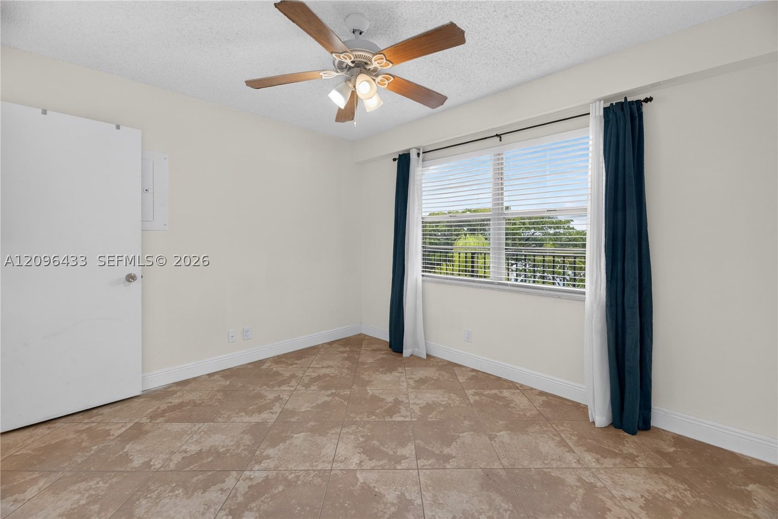 Real estate property located at 1401 128th Ter #405H, Broward, Cambridge At Century Villa, Pembroke Pines, FL
