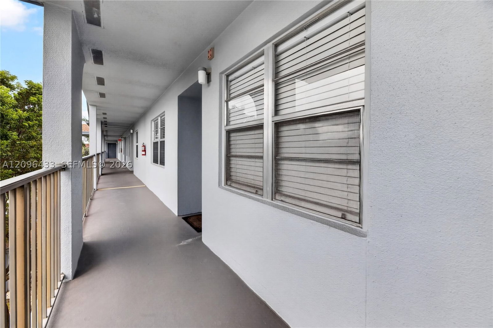 Real estate property located at 1401 128th Ter #405H, Broward, Cambridge At Century Villa, Pembroke Pines, FL