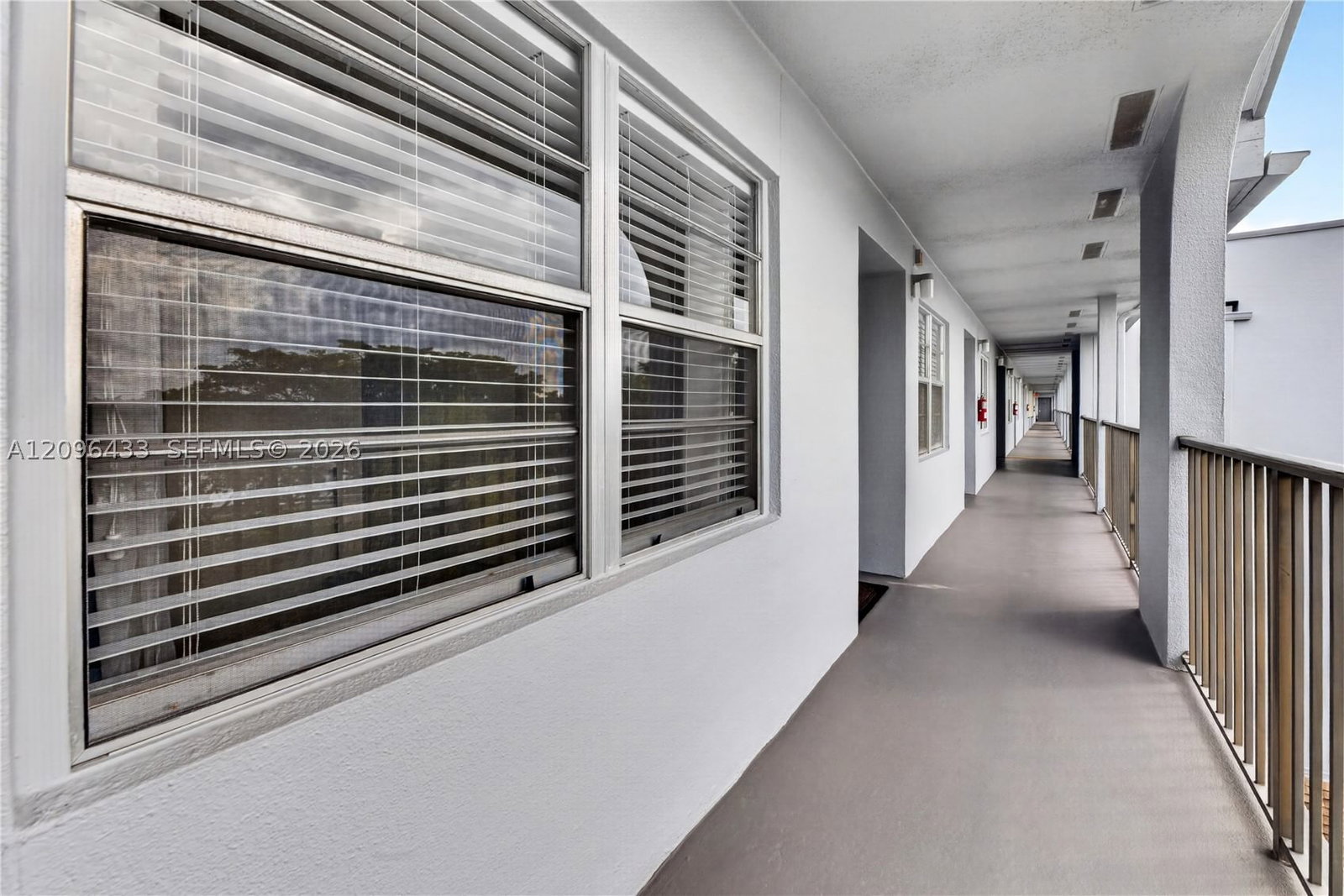 Real estate property located at 1401 128th Ter #405H, Broward, Cambridge At Century Villa, Pembroke Pines, FL