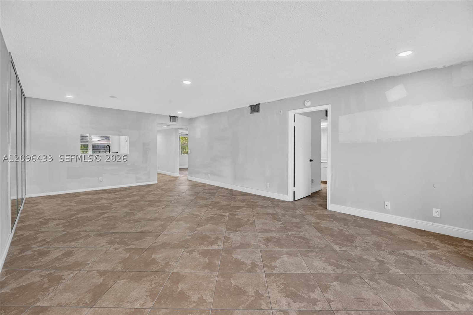 Real estate property located at 1401 128th Ter #405H, Broward, Cambridge At Century Villa, Pembroke Pines, FL