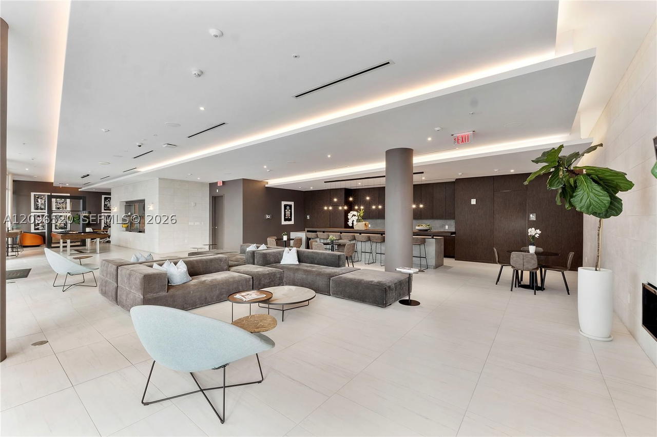 Real estate property located at 3900 Biscayne Blvd S-702, Miami-dade, Quadro Condo, Miami, FL