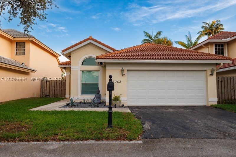 Real estate property located at 6952 27th Ct, Broward, Holiday Springs East, Margate, FL
