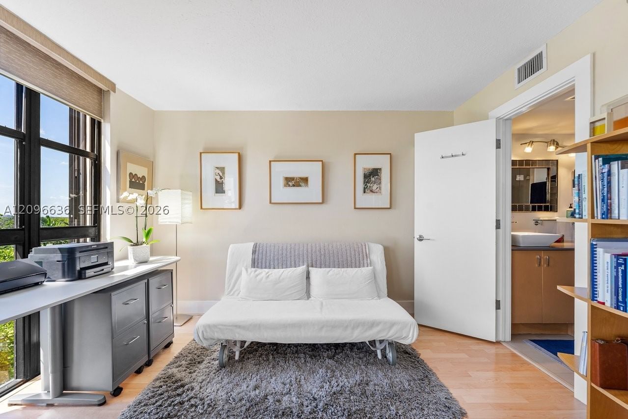 Real estate property located at 2000 Towerside Ter #710, Miami-dade, Towers Of Quayside Condo, Miami, FL
