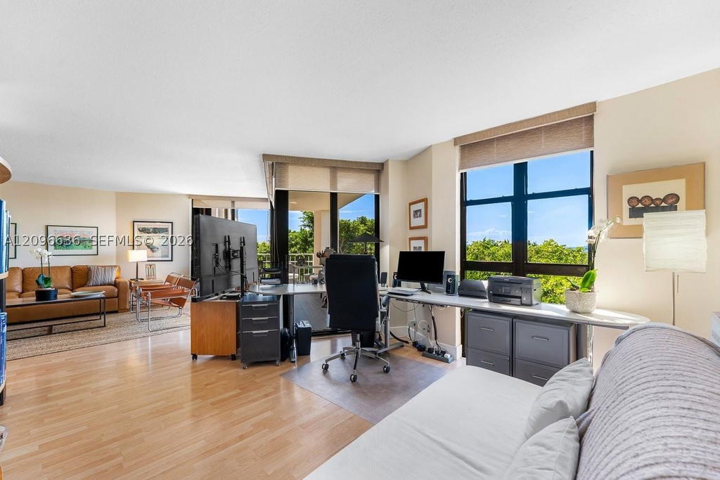Real estate property located at 2000 Towerside Ter #710, Miami-dade, Towers Of Quayside Condo, Miami, FL