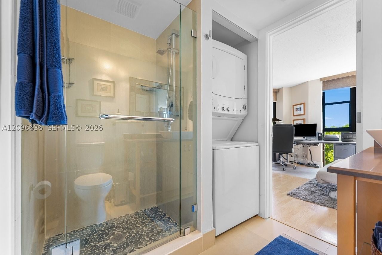 Real estate property located at 2000 Towerside Ter #710, Miami-dade, Towers Of Quayside Condo, Miami, FL