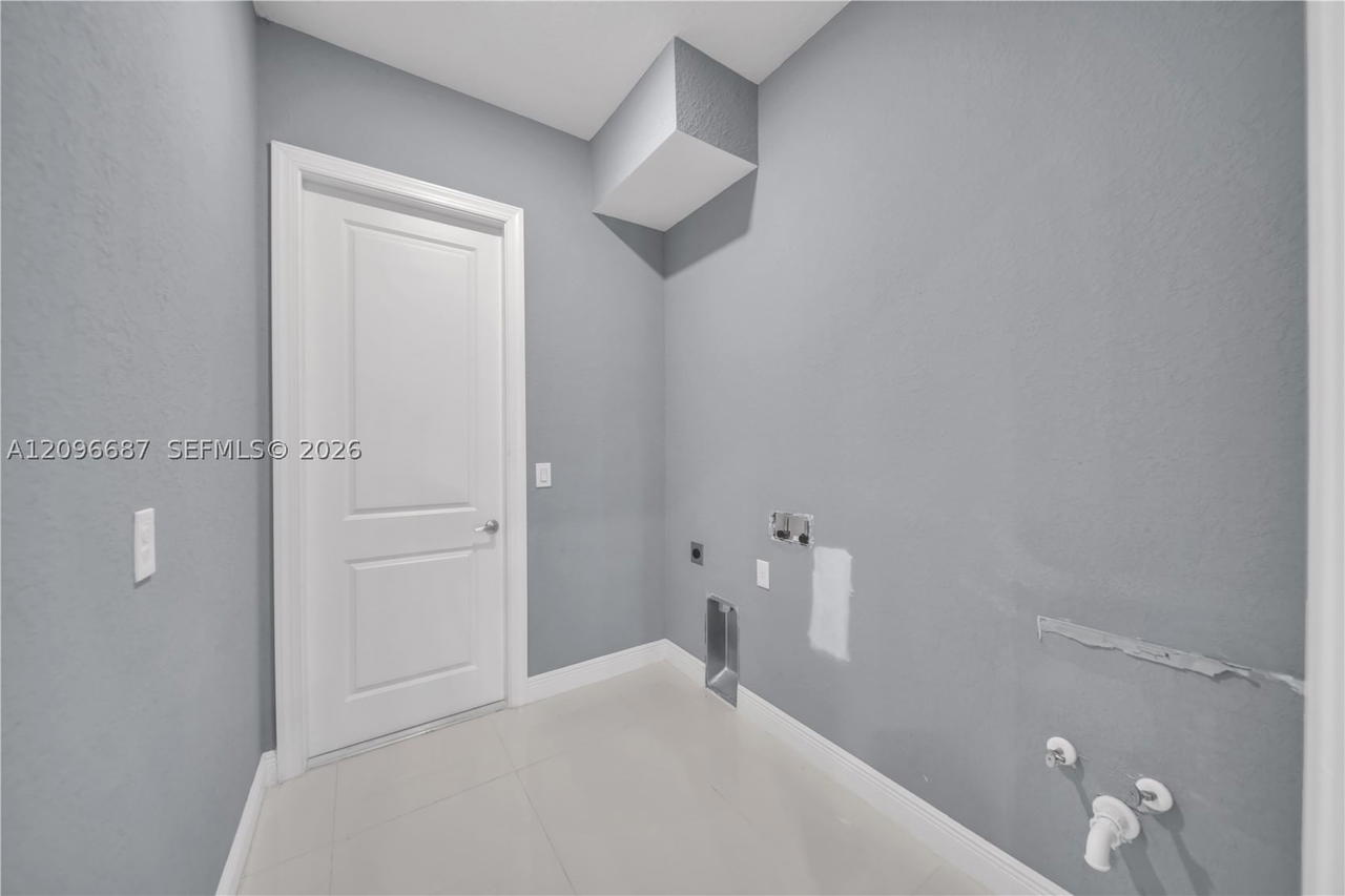 Real estate property located at 105 15TH ST, Lee, Lehigh Acres, Lehigh Acres, FL