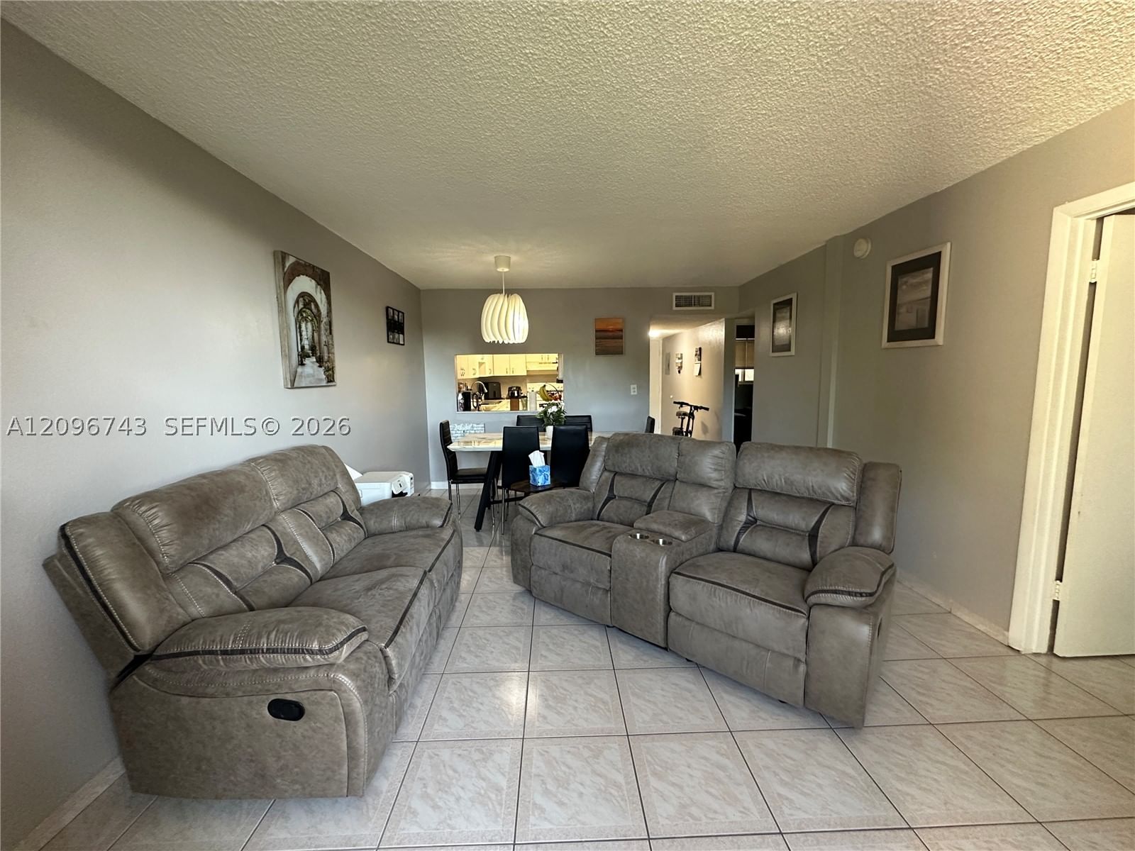 Real estate property located at 10000 80th Ct #2424, Miami-dade, Samari Lake East Condo, Hialeah Gardens, FL