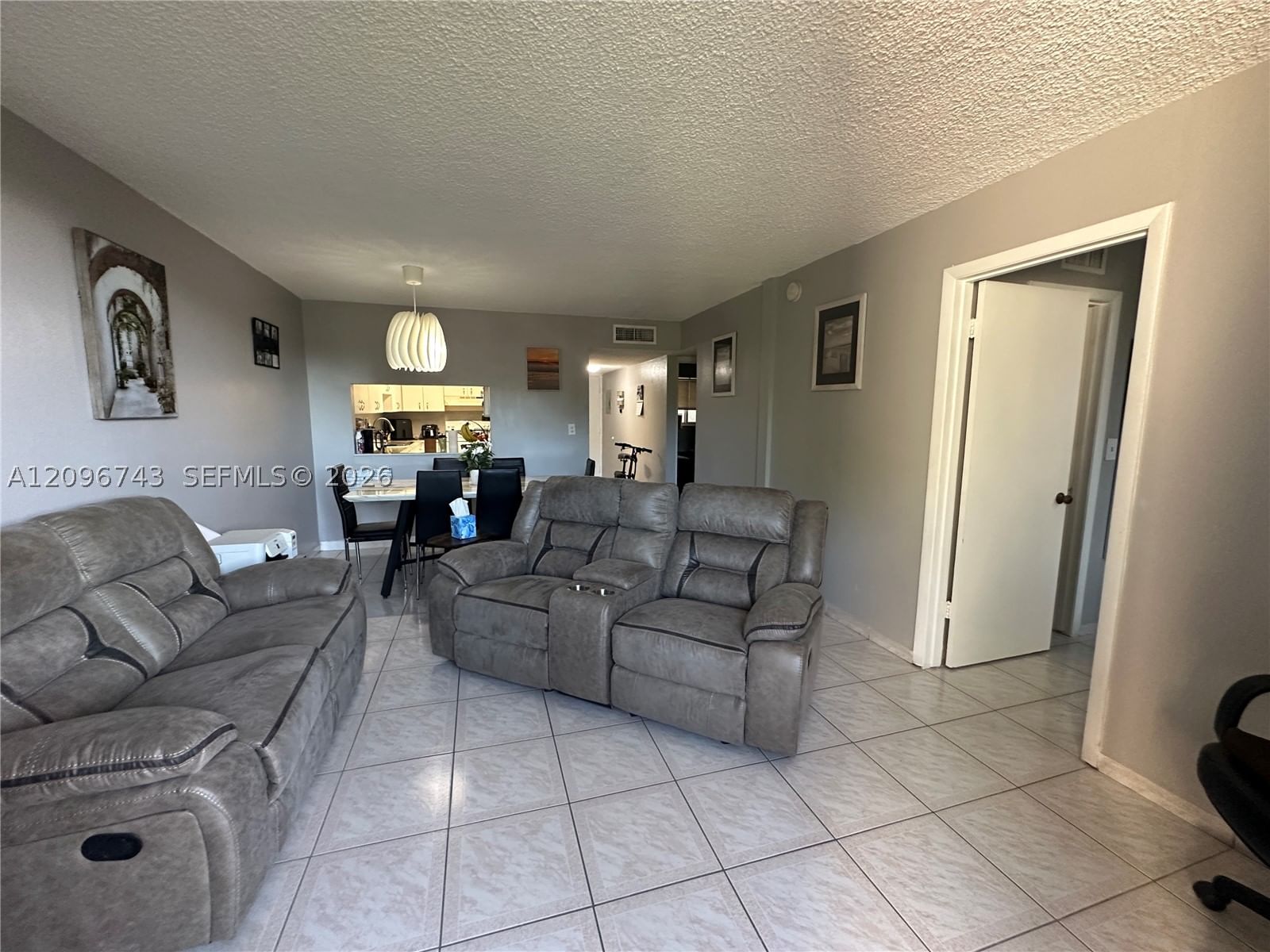 Real estate property located at 10000 80th Ct #2424, Miami-dade, Samari Lake East Condo, Hialeah Gardens, FL