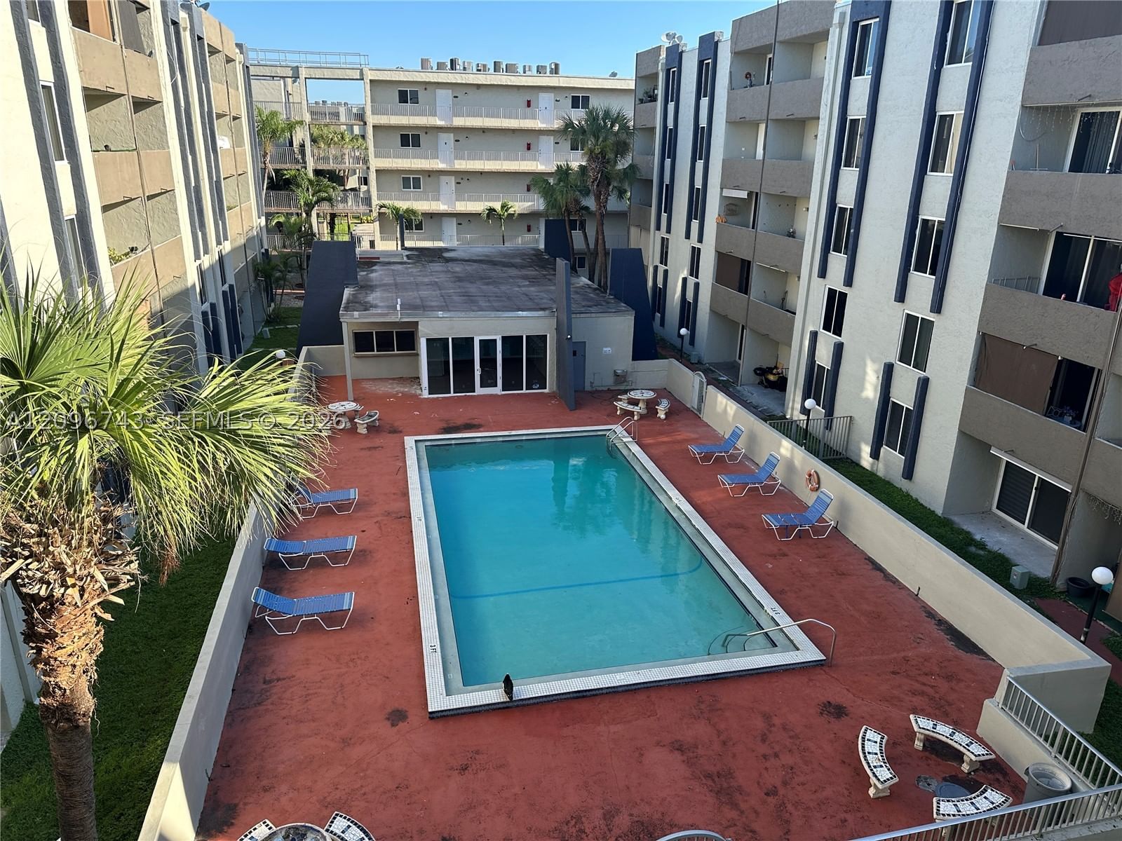 Real estate property located at 10000 80th Ct #2424, Miami-dade, Samari Lake East Condo, Hialeah Gardens, FL