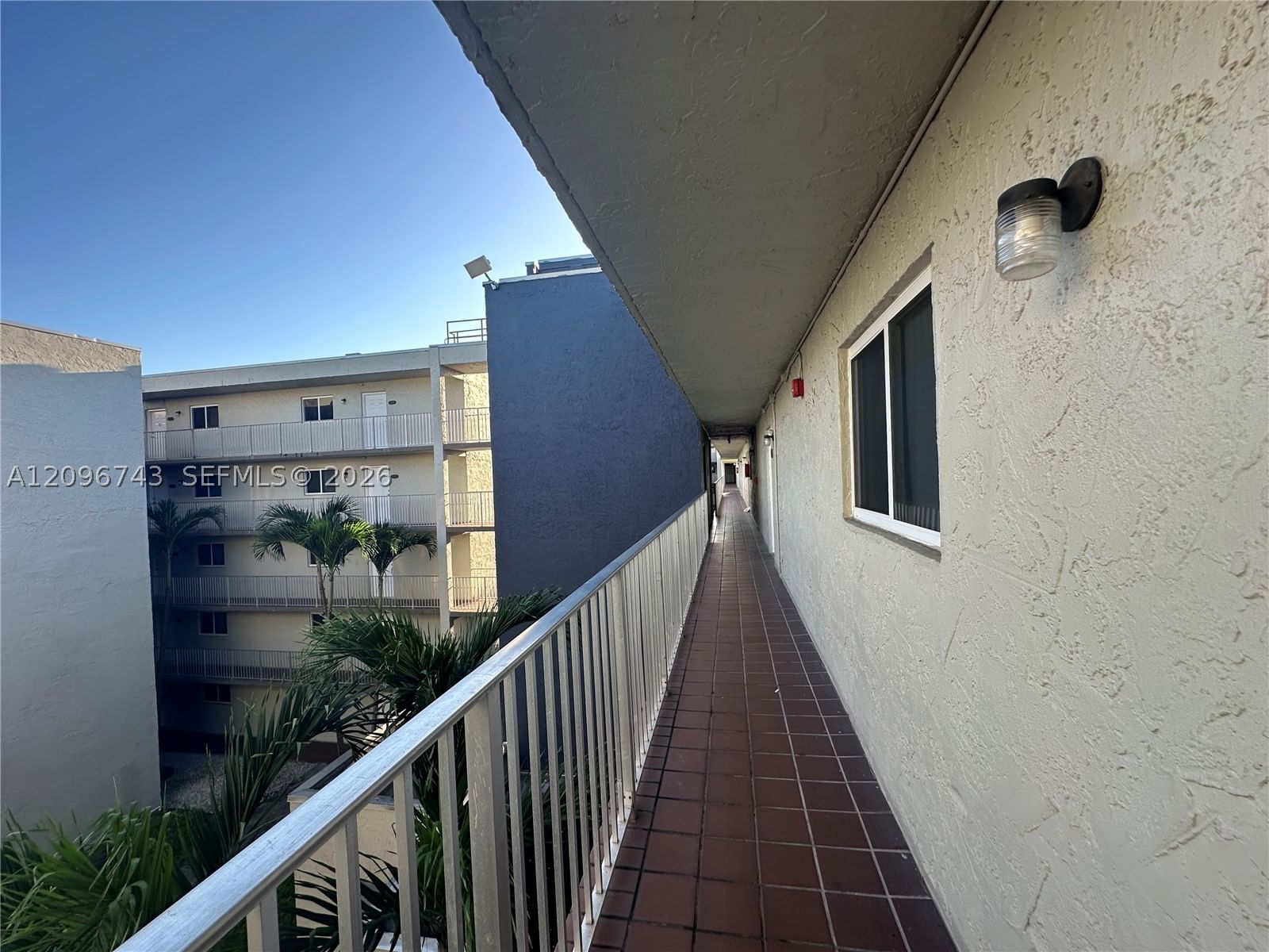 Real estate property located at 10000 80th Ct #2424, Miami-dade, Samari Lake East Condo, Hialeah Gardens, FL